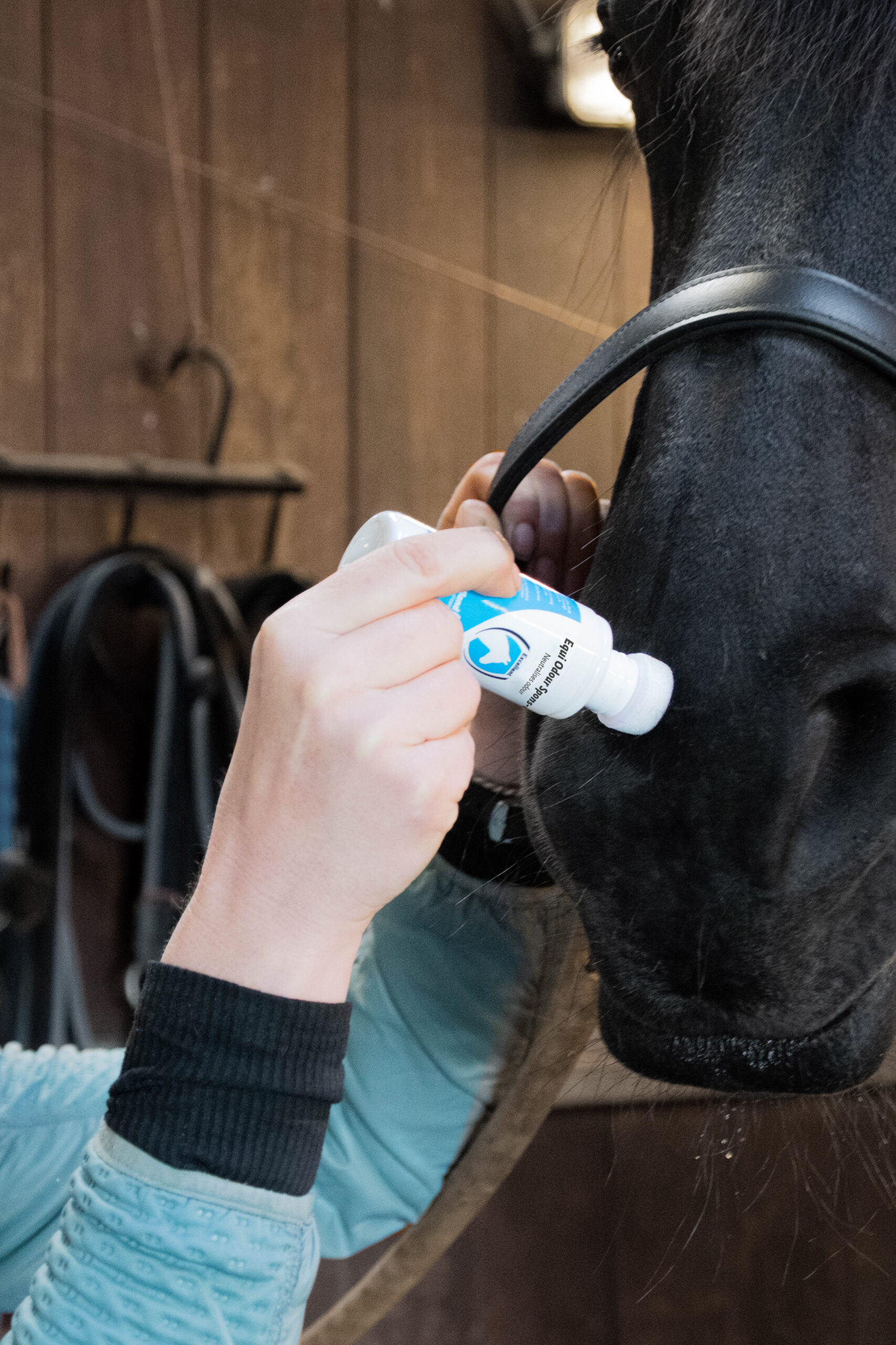 Excellent Horse Odour Spons-On 75 ml - Afbeelding 4